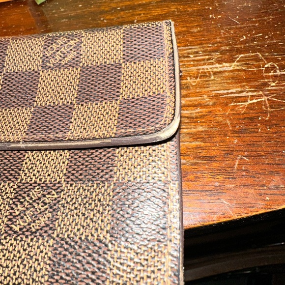 Louis Vuitton Damier Ebene wallet - Picture 8 of 12